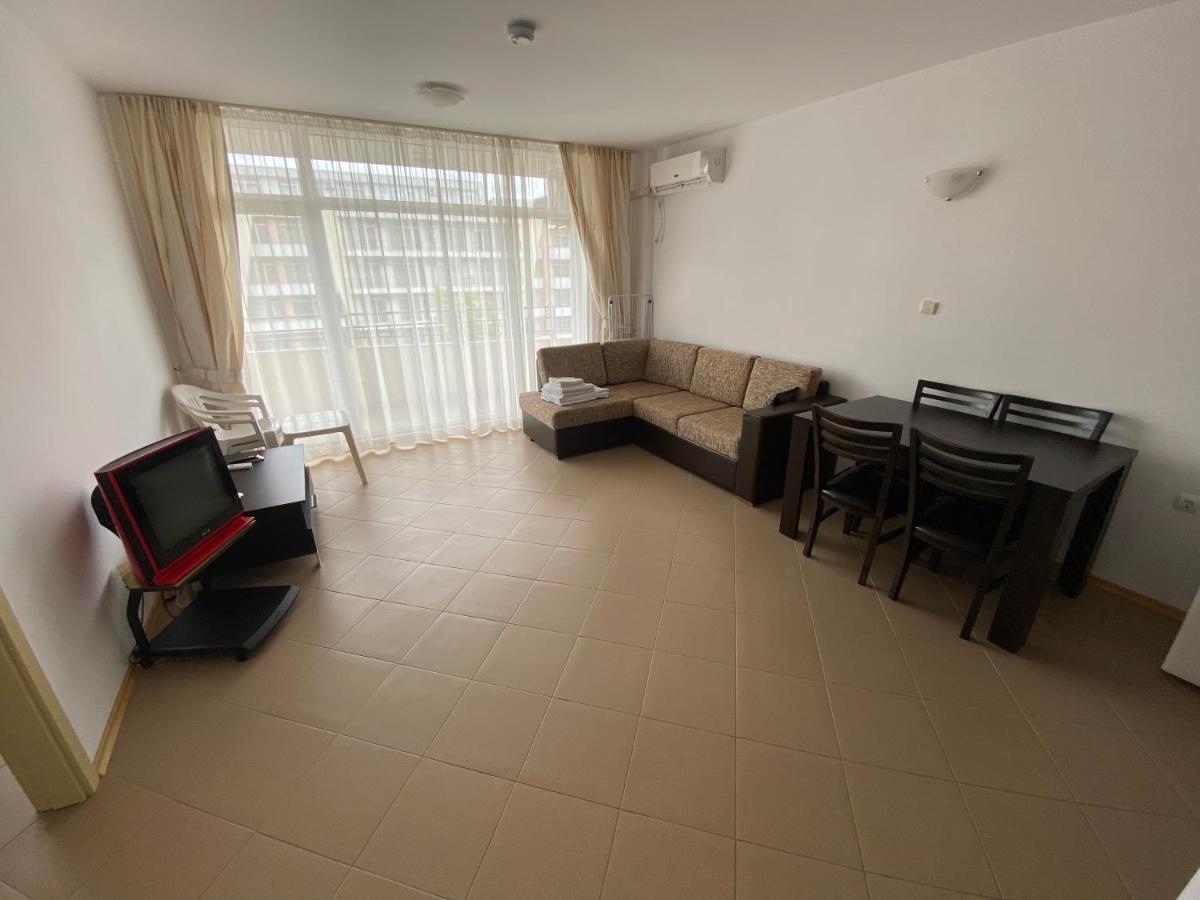 Holiday Apartments Grand Kamelia Pantai Sunny Luaran gambar