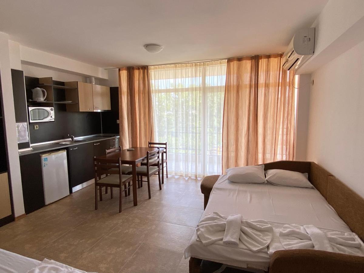 Holiday Apartments Grand Kamelia Pantai Sunny Luaran gambar