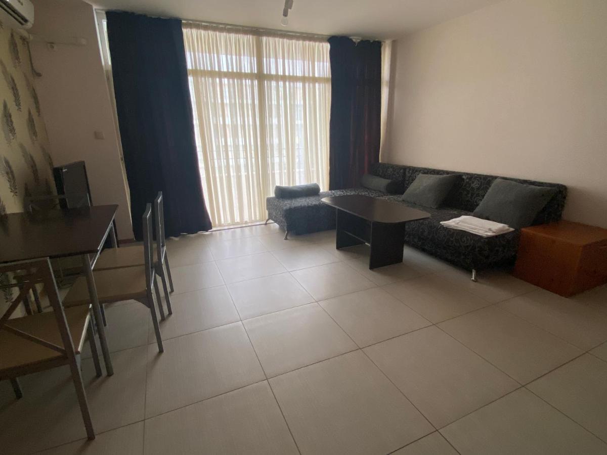 Holiday Apartments Grand Kamelia Pantai Sunny Luaran gambar