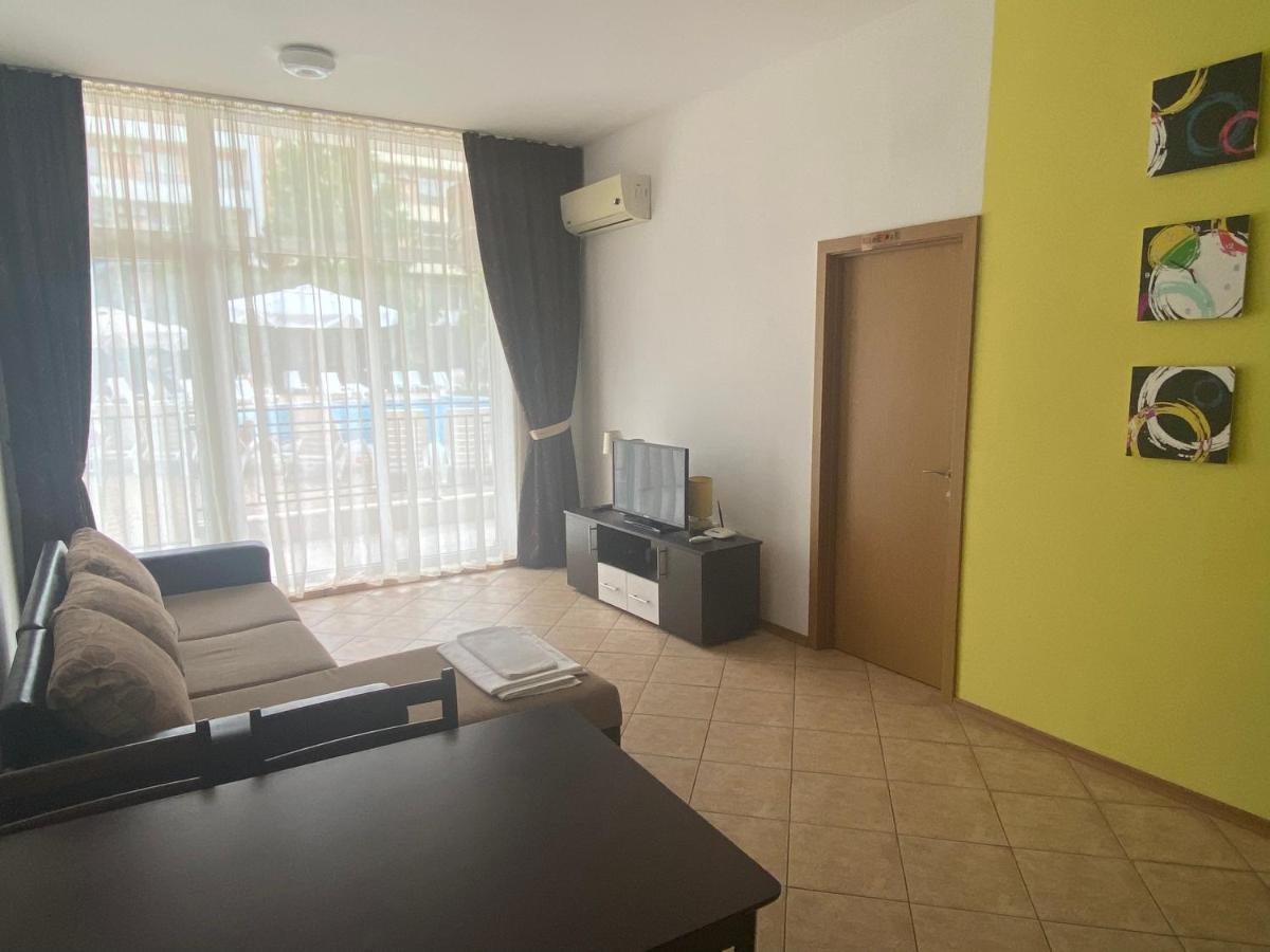 Holiday Apartments Grand Kamelia Pantai Sunny Luaran gambar