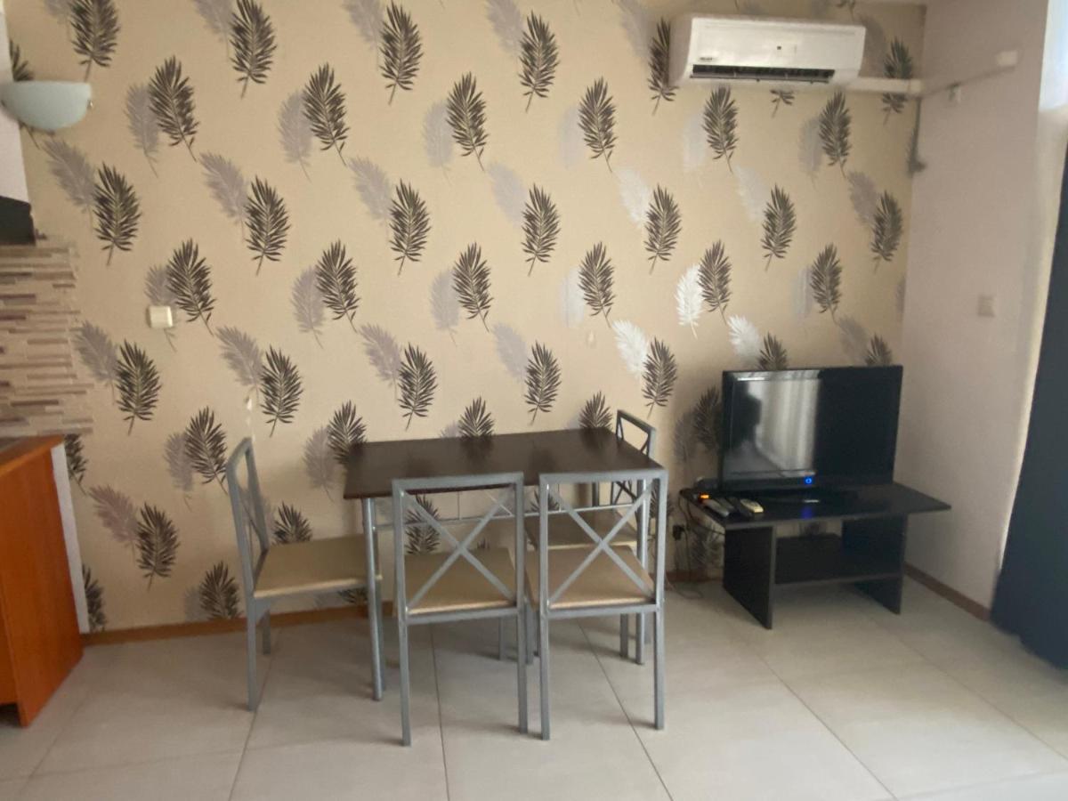 Holiday Apartments Grand Kamelia Pantai Sunny Luaran gambar