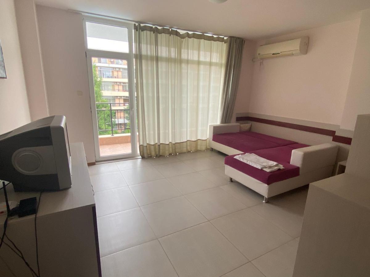 Holiday Apartments Grand Kamelia Pantai Sunny Luaran gambar