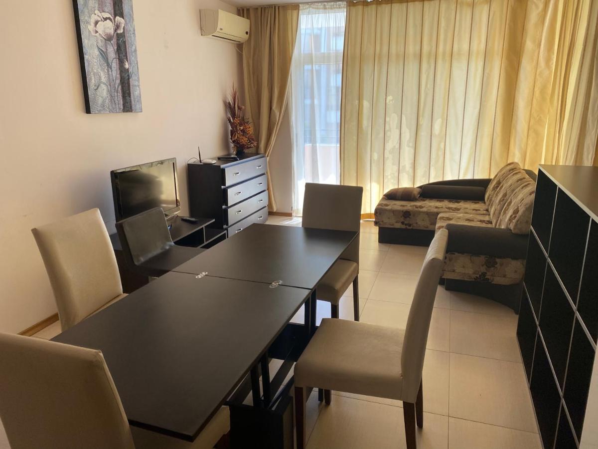 Holiday Apartments Grand Kamelia Pantai Sunny Luaran gambar